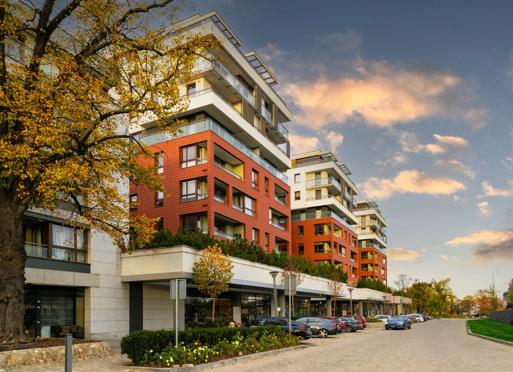 modern commercial real estate exterior